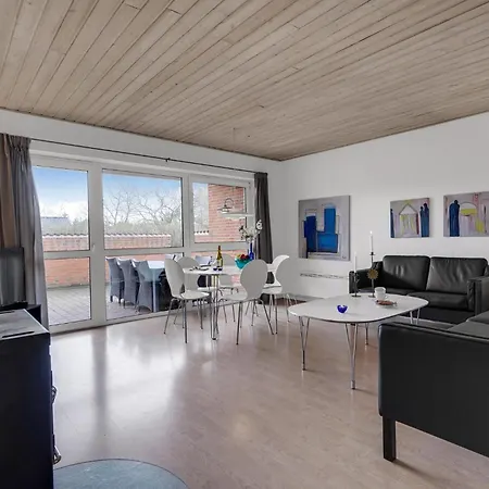 Romo 22 With Hot Tub Дом отдыха