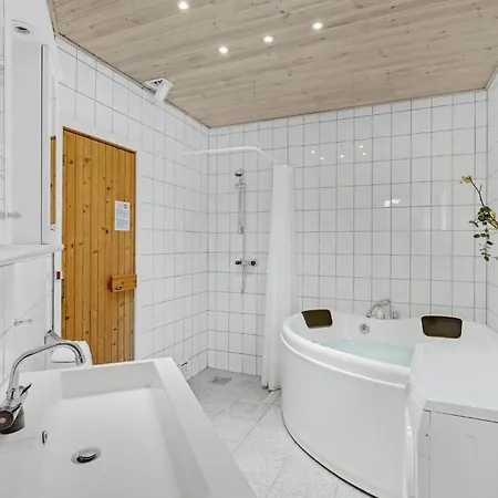 Romo 22 With Hot Tub * Rømø Kirkeby