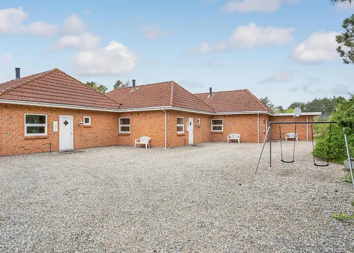 Prázdninový dům 22 With Hot Tub *